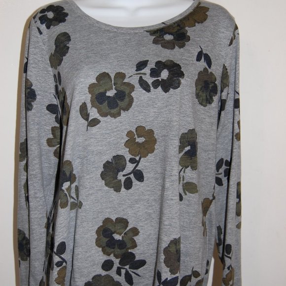 "The Everyday Tee", grey tee with olive and black flowers - Picture 3 of 6
